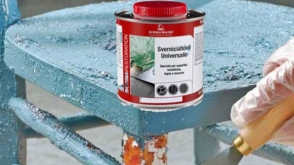 Curățarea cu decapant a straturilor vechi de vopsea – Ghid complet pentru lemn și alte suprafețe